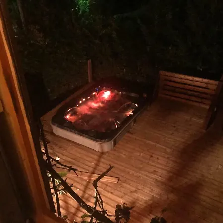 Les Abeilles De Romania Ferienhaus